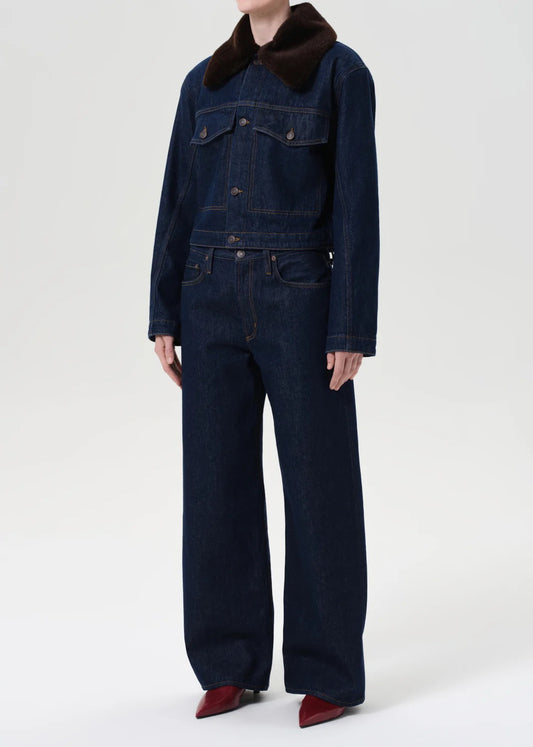 GOLDE Walker Jacket Rinse – front view cropped denim jacket with removable faux fur collar