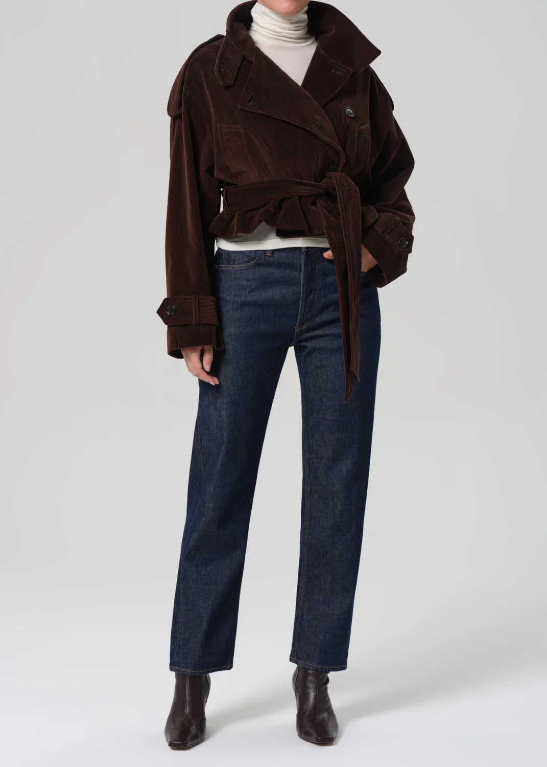 Short Fari Trench – Manuka, cropped velvet corduroy trench front view
