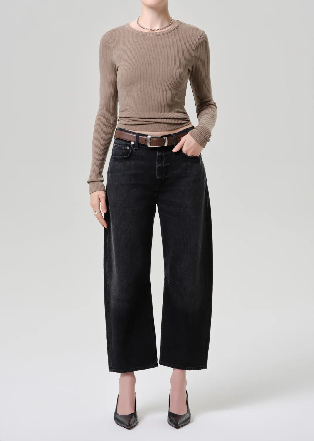 Citizens of Humanity Miro relaxed jean in Raine washed black, front view
