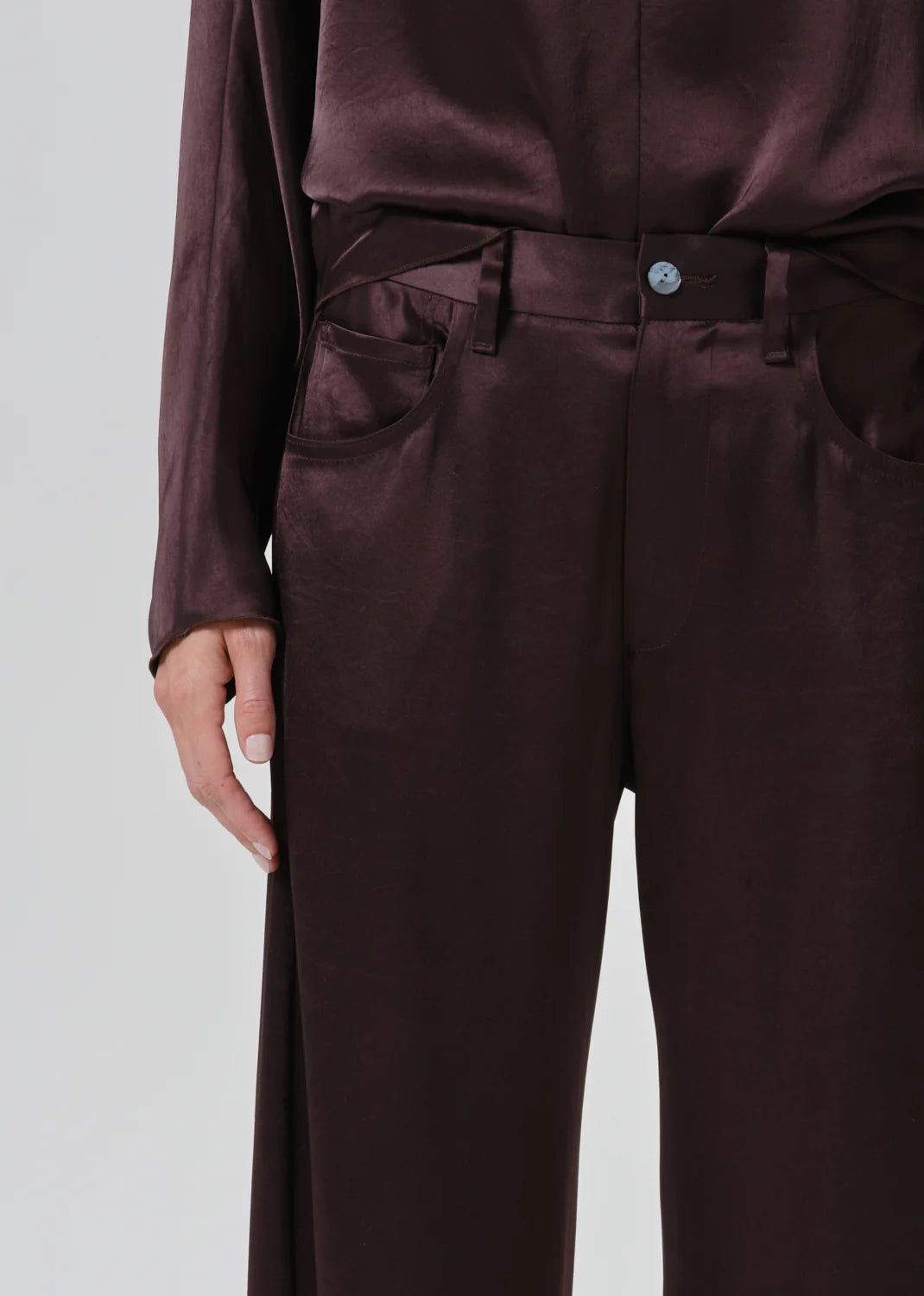 Citizens of Humanity Brynn Japanese Hammered Satin Trouser in Espresso