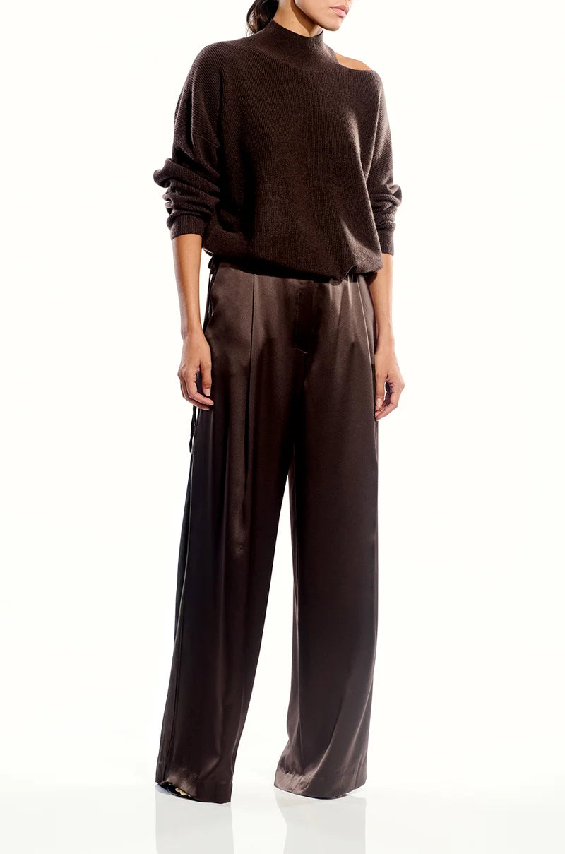 The Sei Open Shoulder Sweater in Cocoa, cocoa brown knit — side view on model