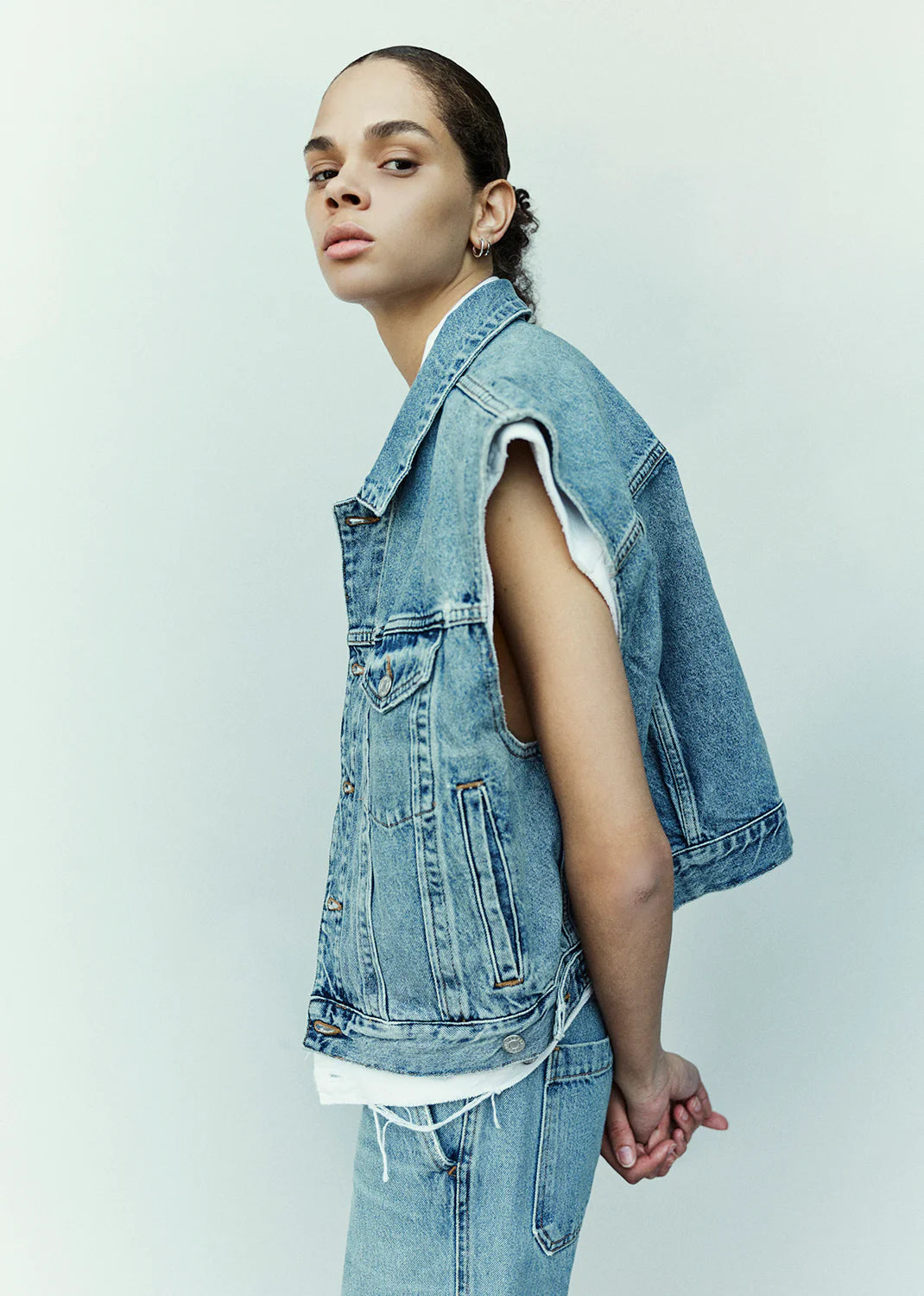 CHARLIE VEST