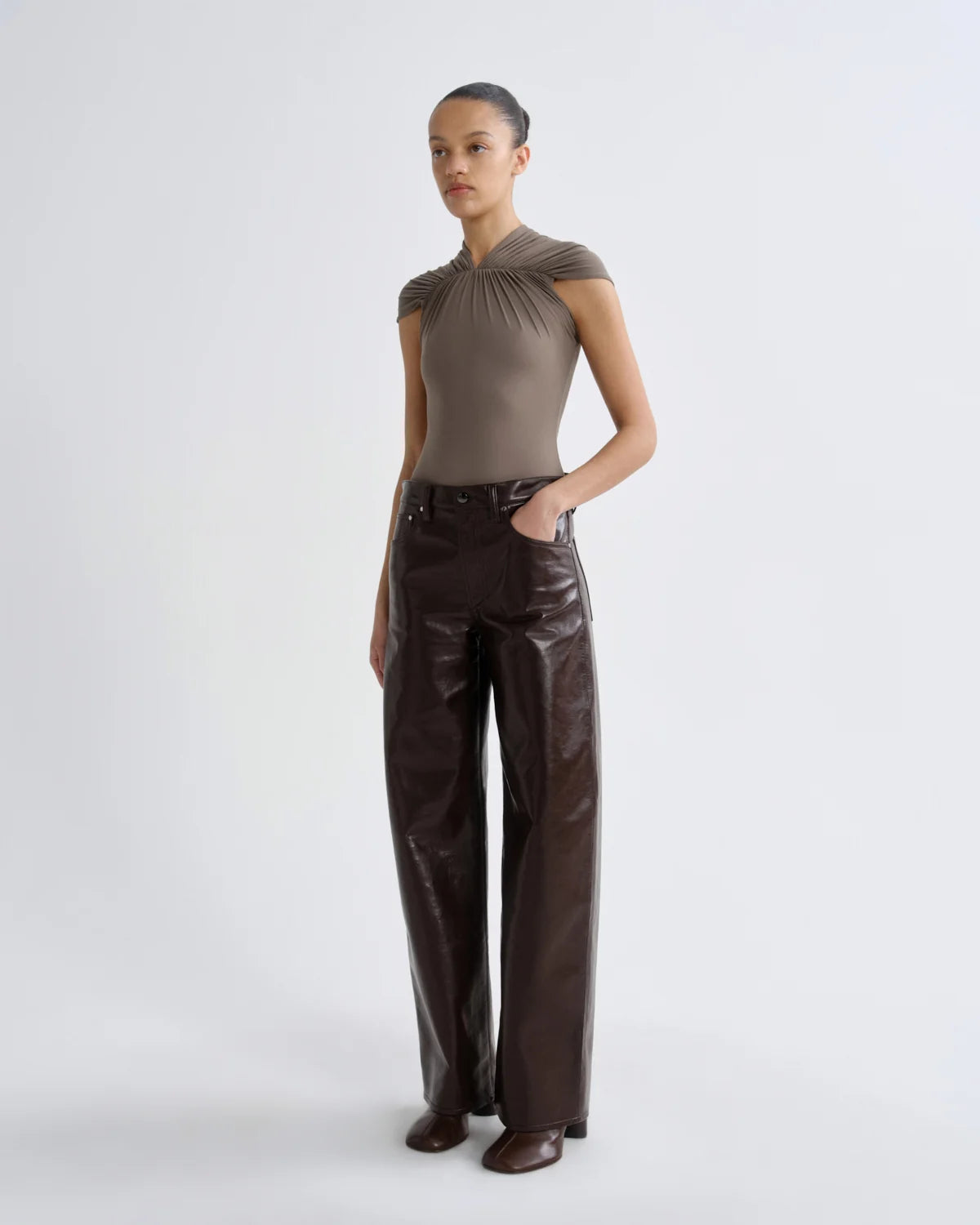 AGOLDE Arc Jean Loose Wide 32" (Recycled Leather) in Madera