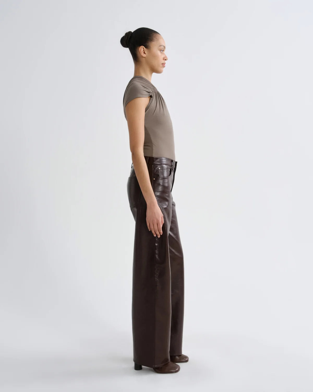 AGOLDE Arc Jean Loose Wide 32" (Recycled Leather) in Madera