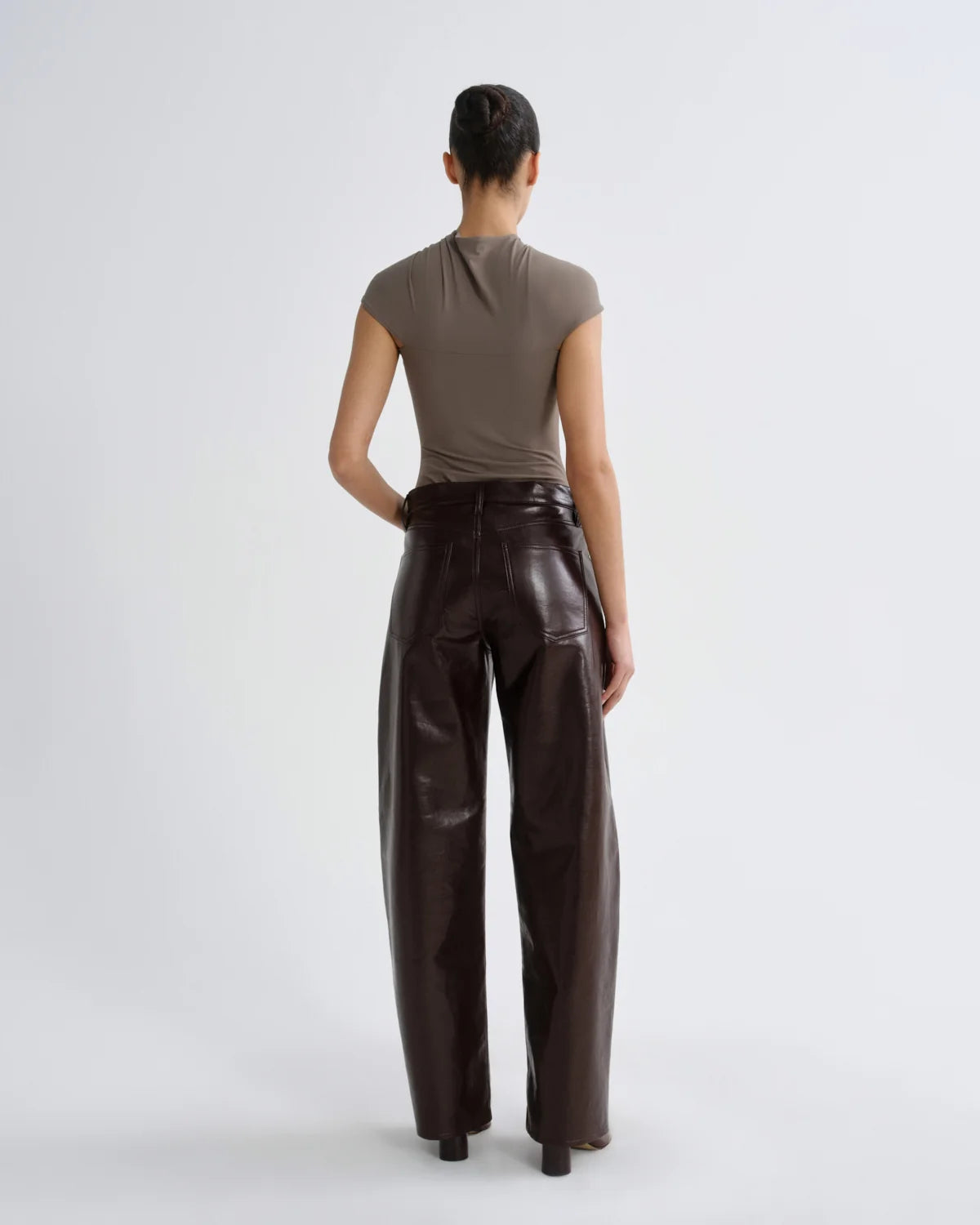 AGOLDE Arc Jean Loose Wide 32" (Recycled Leather) in Madera
