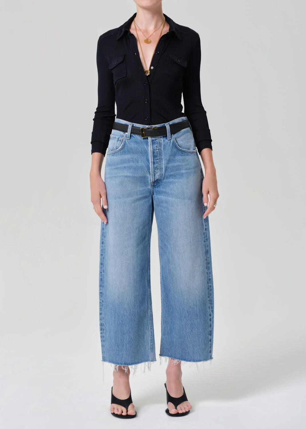 Citizens of Humanity Ayla raw hem crop jean in Honour medium blue wash, front view