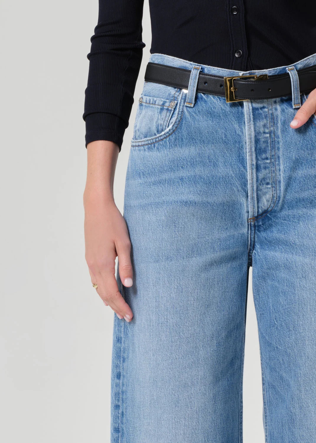 Citizens of Humanity Ayla raw hem crop jean in Honour medium blue wash, close-up of waistband and button fly