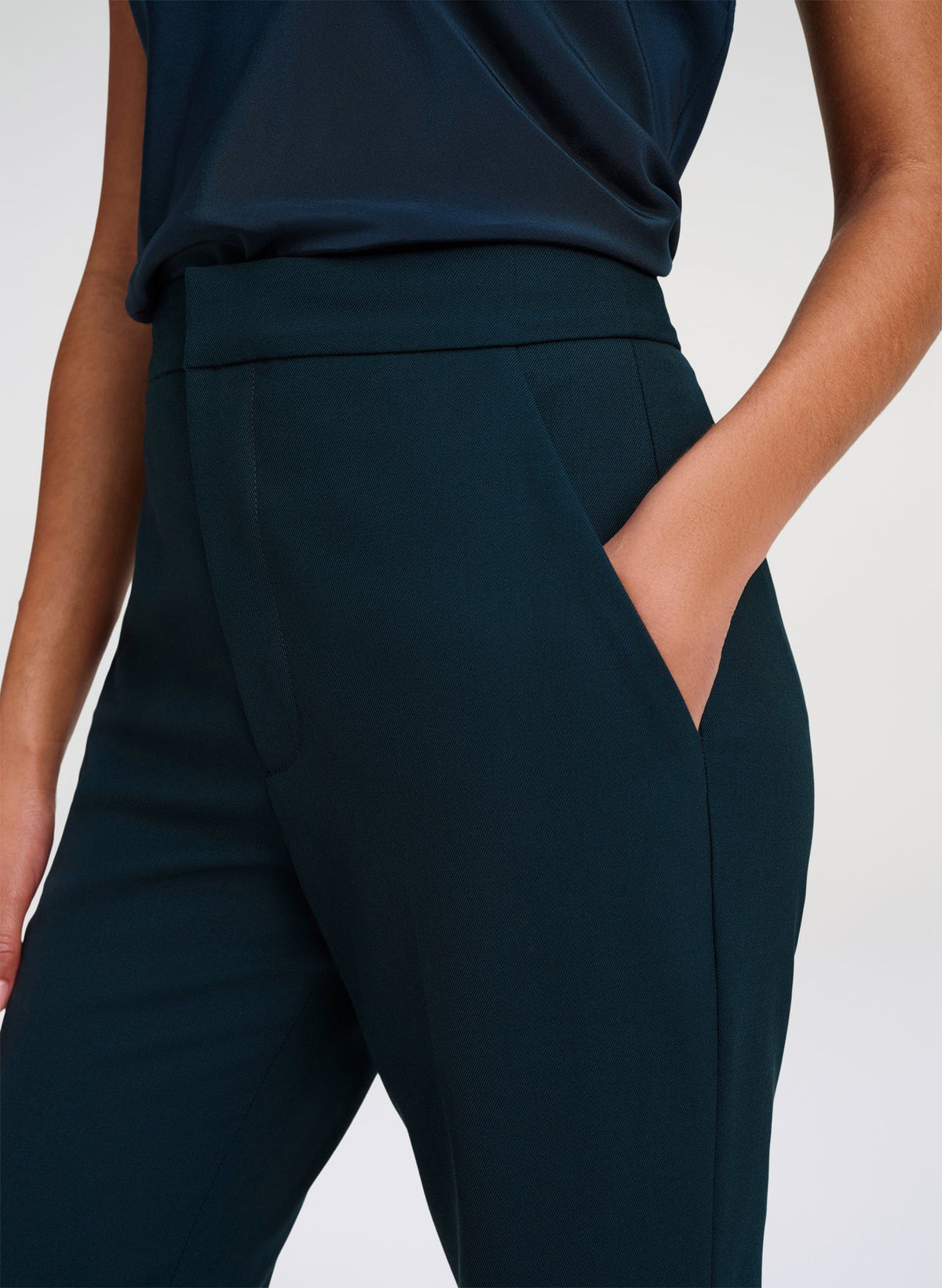 A.L.C. Sophie Stretch Tailored Pant in Botanic