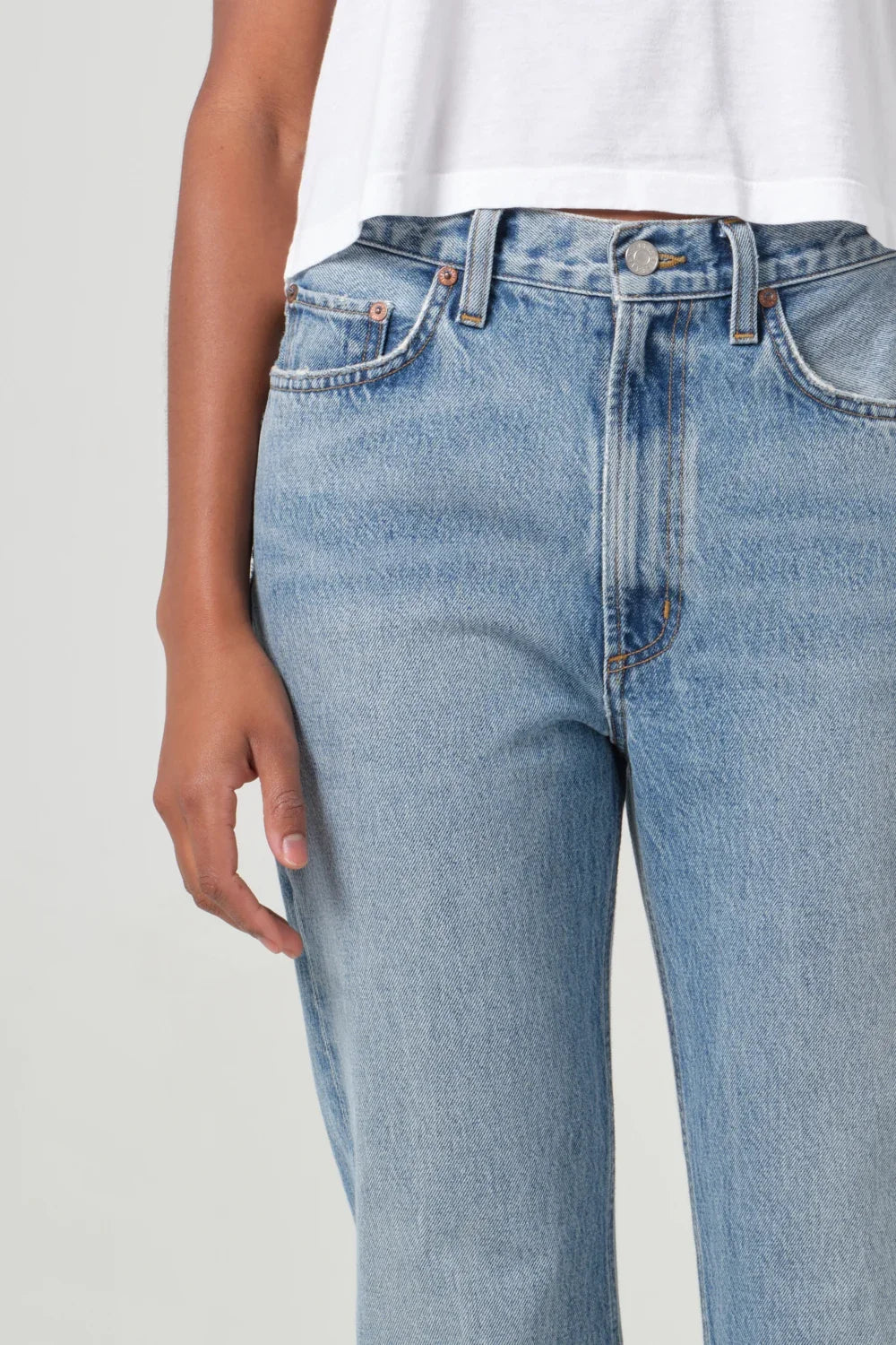 AGOLDE Leena Mid Rise Baby Flare Jean in Stage