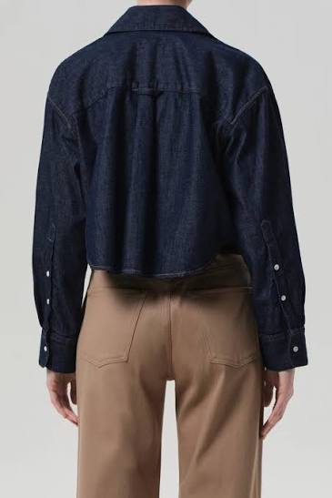 Citizens of Humanity Ana Cropped Shirt in Piave, dark indigo denim — back view on model