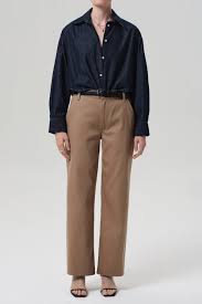 Citizens of Humanity Ana Cropped Shirt in Piave, dark indigo denim — front view on model, full length