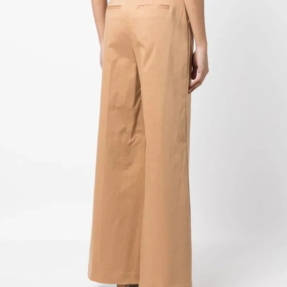 Back view of the Rory wide-leg trousers in Nutmeg with back welt pockets
